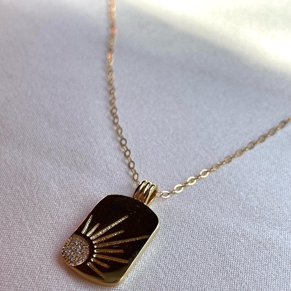 Jewelry - (NWT) Sun Pendant 14K Gold-Fill Dainty Necklace